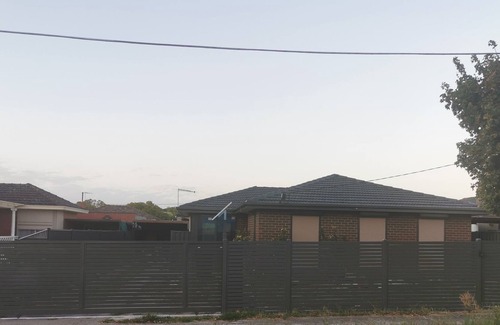 Springvale South House | Nice day