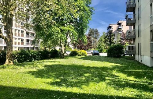 Le Pecq Apartment | Nice flat close to Seine river in Paris