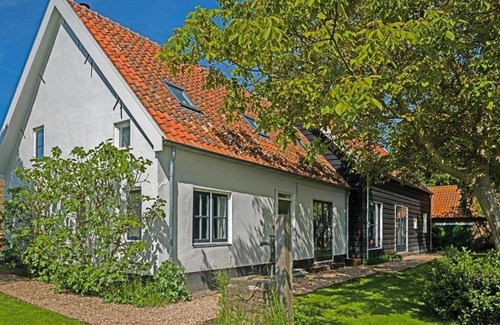 Meliskerke Apartment | Nice group accommodation close to the sea and the beach. Perfect as a party, conference, training location for companies and team/company trips or workshops.