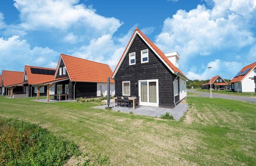 Scherpenisse House | Nice holiday home in Scherpenisse with terrace