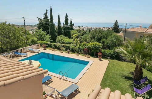 Cerro de Aguia House | Nice holiday in the Algarve with private pool and sea view in Albufeira