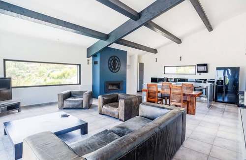 Les Adrets-de-l'Esterel House | Nice home in Les Adrets-de-l'Estére