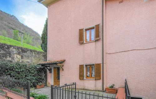 Seravezza House | Nice Home In Azzano With Wifi