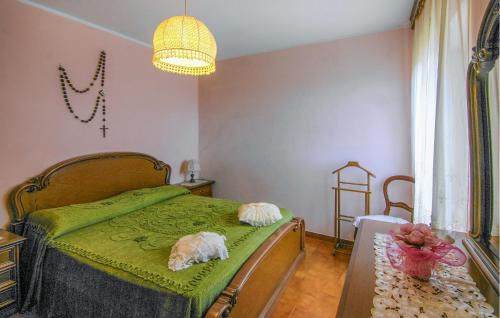 Seravezza House | Nice Home In Azzano With Wifi