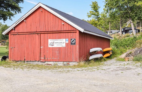 Porsgrunn House | Nice home in Brevik with kitchen