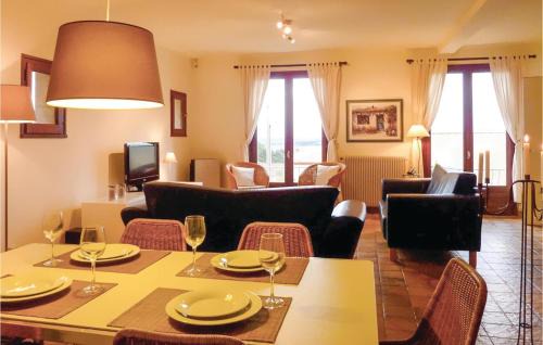 Cesseras House | Nice Home In Cesseras With Wifi