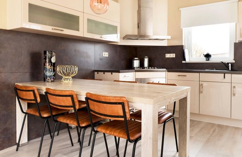 Eernewoude House | Nice home in Earnewâld with Whirlpool and sauna