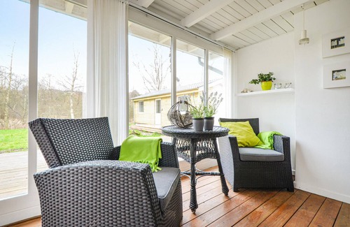 Egsmark Strand House | Nice home in Ebeltoft with kitchen