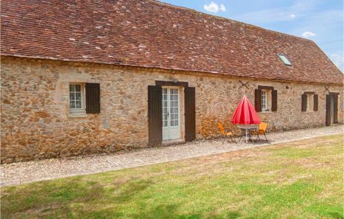 Eglise-Neuve-d'Issac House | Nice Home In Eglise Neuve D'issac