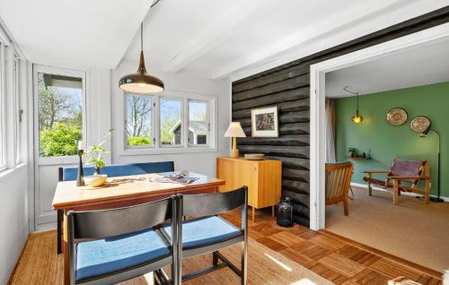 Sjaelborg House | Nice Home In Esbjerg V With Wifi