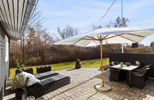 Udsholt House | Nice home in Græsted with WiFi