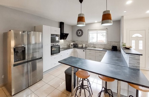 Linxe House | Nice home in Linxe with kitchen