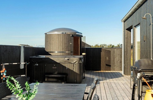 Lokken House | Nice home in Løkken with sauna