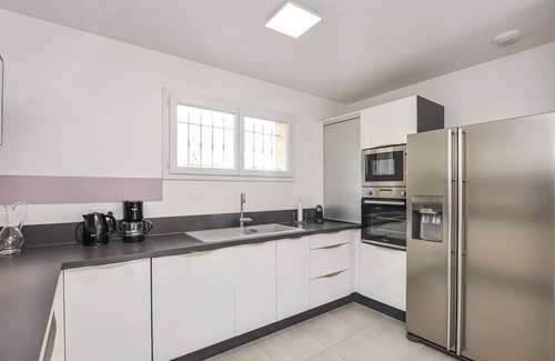 Salernes House | Nice home in Salernes