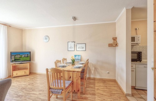 Groß Olversum House | Nice home in Tönning with kitchen