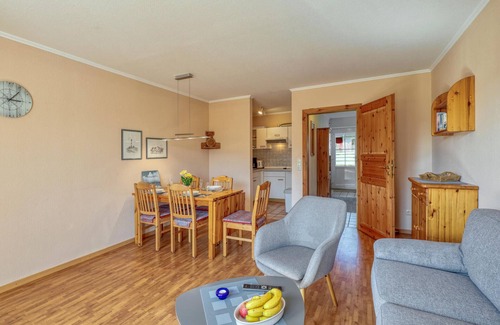Groß Olversum House | Nice home in Tönning with kitchen