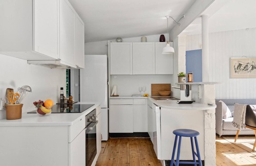 Udsholt House | Nice home in Vejby with kitchen
