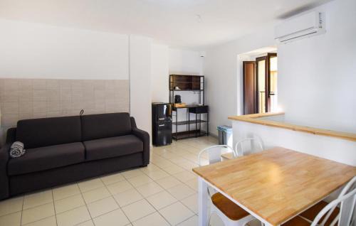 Venafro House | Nice Home In Venafro With House A Mountain View