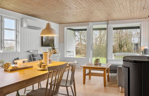 Vinderup House | Nice home in Vinderup with WiFi