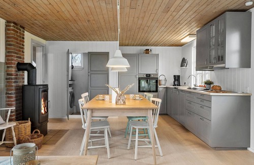 Vinderup House | Nice home in Vinderup with WiFi