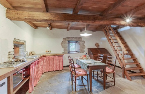 Borgo Val di Taro House | Nice home in Borgo Val di Taro PR