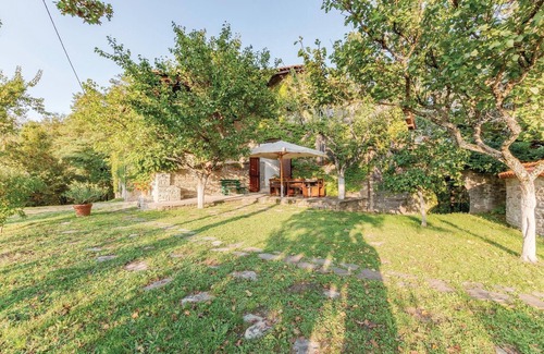 Borgo Val di Taro House | Nice home in Borgo Val di Taro PR