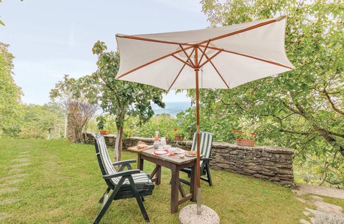 Borgo Val di Taro House | Nice home in Borgo Val di Taro PR