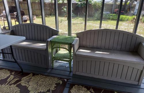 Gulf Breeze House | Nice house between two beaches.