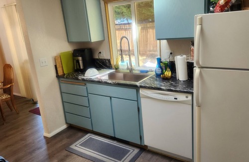 East Olympia House | NIce house in quiet residential neighborhood 2 blocks from the Park.