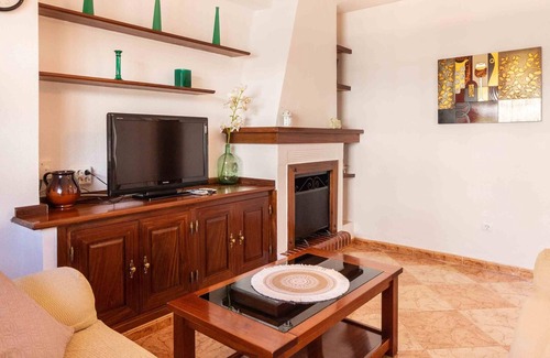 Salobrena Villa | Nice house near the sea with shared pool