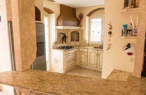 Salleles-d'Aude Villa | Nice house with private pool in charming village crossed by the canal