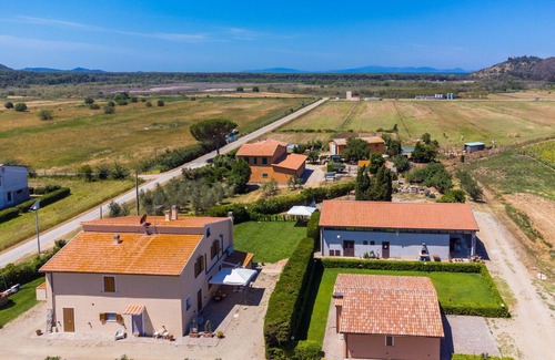Castiglione della Pescaia Apartment | Nice apartment for 6 guests with A/C, WIFI, TV, terrace and pets allowed