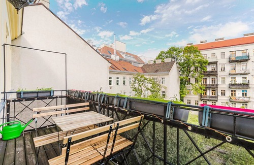 Altlerchenfeld Apartment | Nice Josefstadt 2BR w/Laundry, Fully Furnished, by Blueground