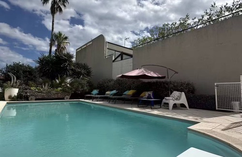 Saint-Laurent-du-Var House | Nice Living Hôtel Particulier Piscine