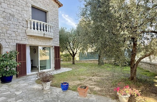 Saint Antoine Apartment | Nice Ouest Piscine et Jardin