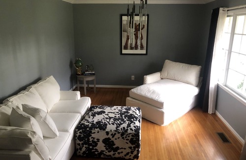Paw Creek House | Nice Peaceful home in Charlotte! 8 mins to downtown, 1.5 miles to clt airport