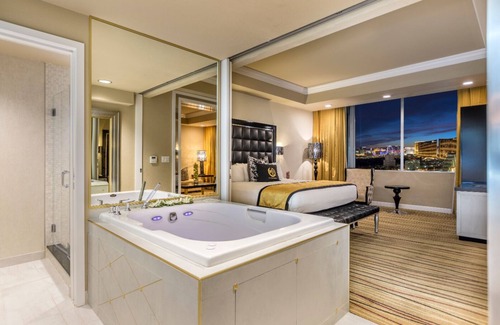 Winchester Apartment | Nice place to enjoy the Grand Prix in Las Vegas!n