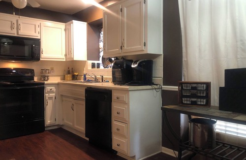 Overland Park House | Nice, quiet 3 bedroom oasis