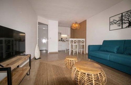 Frejus Plage Apartment | Nice quiet nest near Fréjus Plage and Port Fréjus
