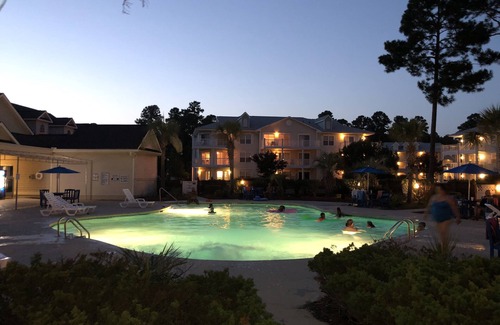 Calabash Apartment | Nice room with mini kitchen in prestigious Brunswick Plantation Golf.