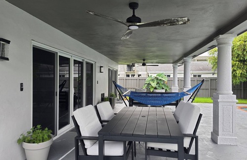 Golden Glades House | Nice room with private bathroom in a great location.