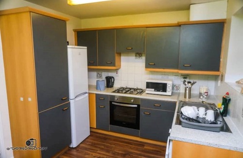 Birmingham House | Nice serviced house with parking near city center