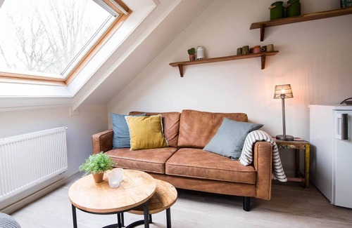 Nes Apartment | Nice studio for 2 people in the centre of Nes and the beach is 1.5 km away.