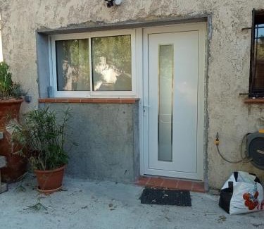 Saint-Martin-du-Var Apartment | Nice Studio with terrace and free parking