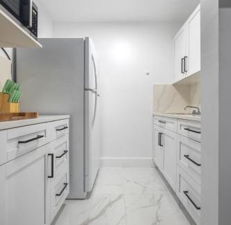 Carol City Apartment | Nice,Stylish King Bed Studio
