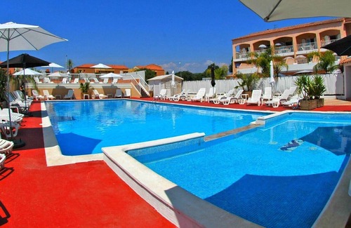 Les Bormettes Apartment | Nice T2 (1 bedroom) 4 pers 250m from the SEA with HEATED SWIMMING POOL & TENNIS (107)