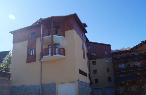 Le Sauze Apartment | Nice T2 at the foot of slopes with garage and balcony