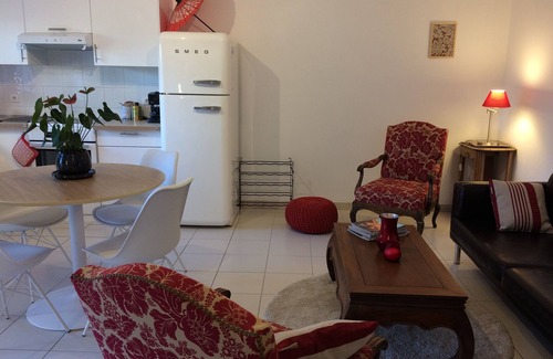 La Seyne-sur-Mer Apartment | Nice T3 in a protected property with large garden and terrace! Sun!