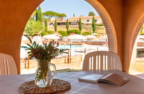 Pian dei Mucini Apartment | Nice three-room apartment in typically Tuscan style on the ground or first floor of approximately 50 m2 located in the area around the swimming pools.It is composed of a living room with dining area, flat-screen television and sofa bed, kitchenette equip