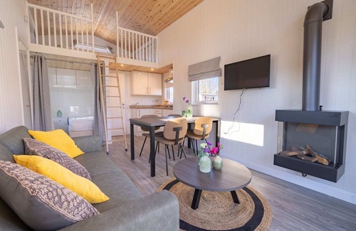 IJhorst House | Nice tiny house with veranda, 2 km. from Ijhorst